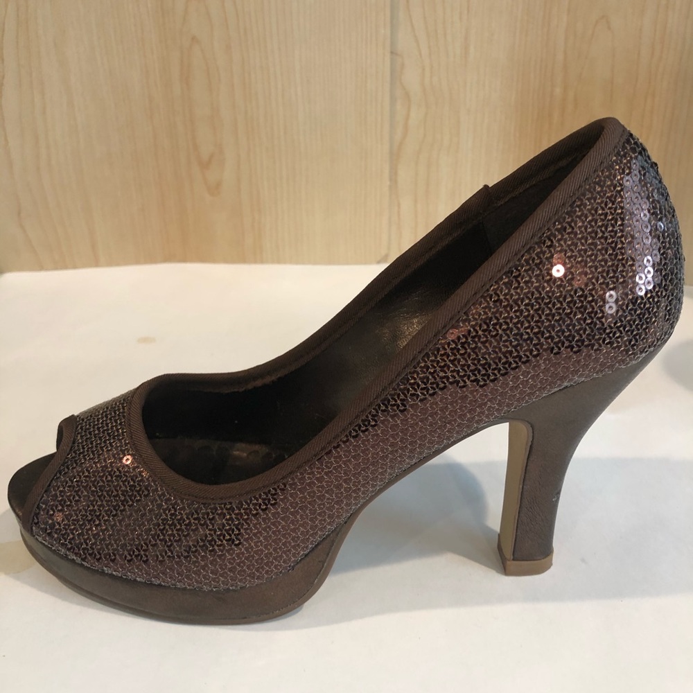 Madden Girl Bronze Sequin Peep Toe Pumps